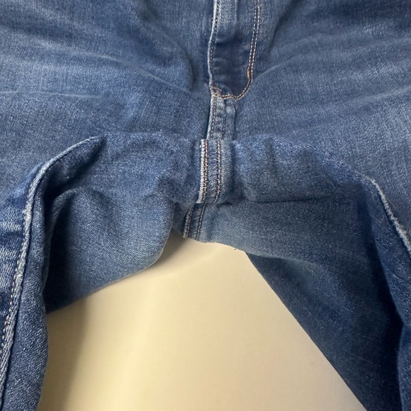 American Eagle Skinny Jeans - Picture 6 of 7